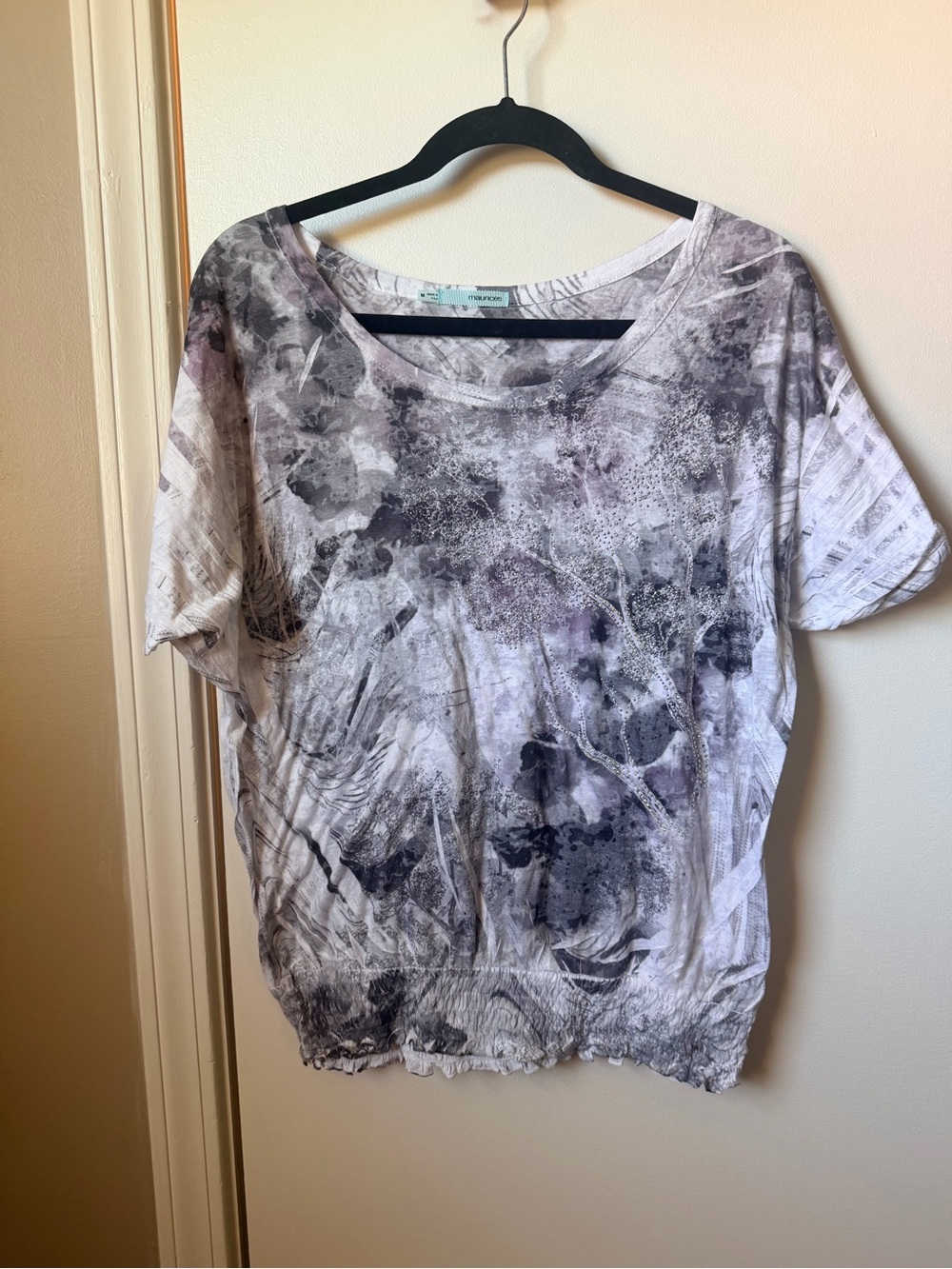 Maurice’s Gray and Purple Abstract Short Sleeve Top Sz. M